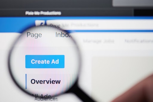 A magnifying glass over facebook dynamic creative ads