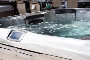 How Can You Successfully Sell Hot Tubs?
